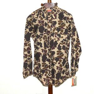 Vintage Winchester Woodland Camo Button Front Hunting Shirt Mens size Small NWT
